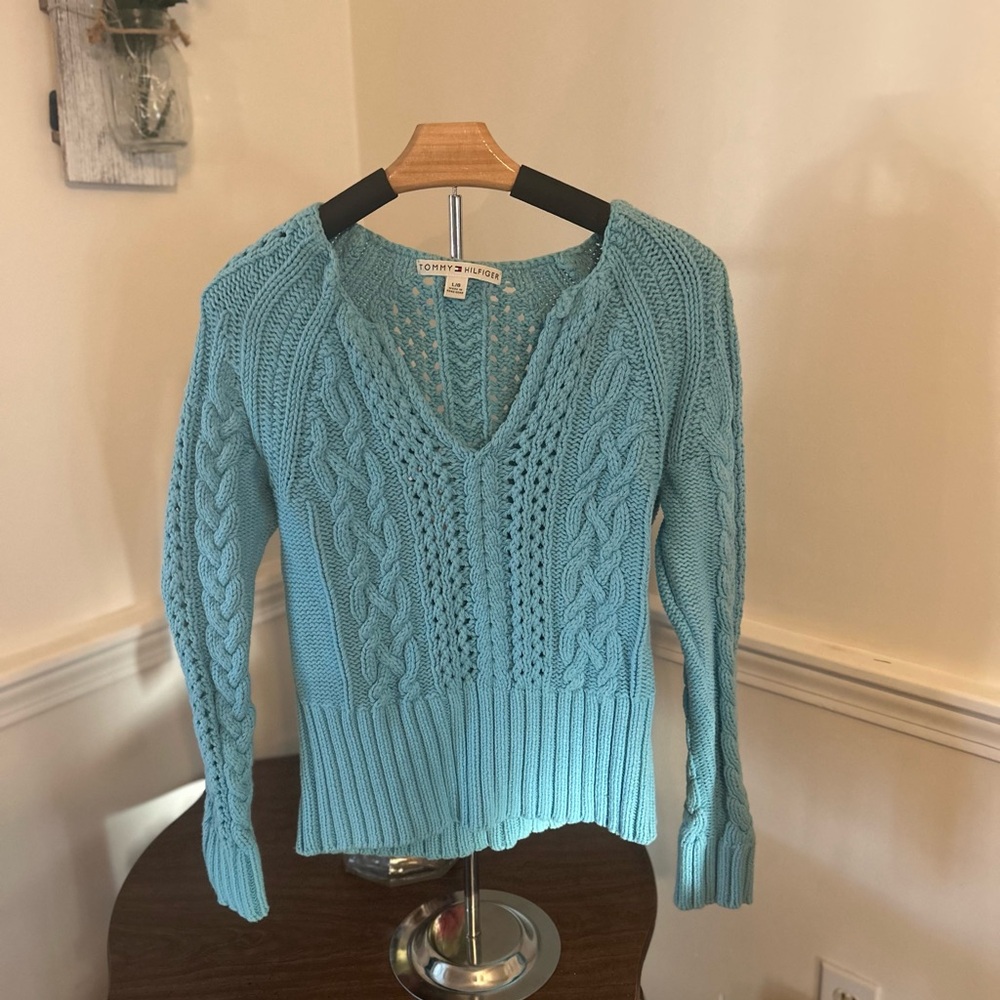Tommy Hillfiger blue v neck cable knit sweater